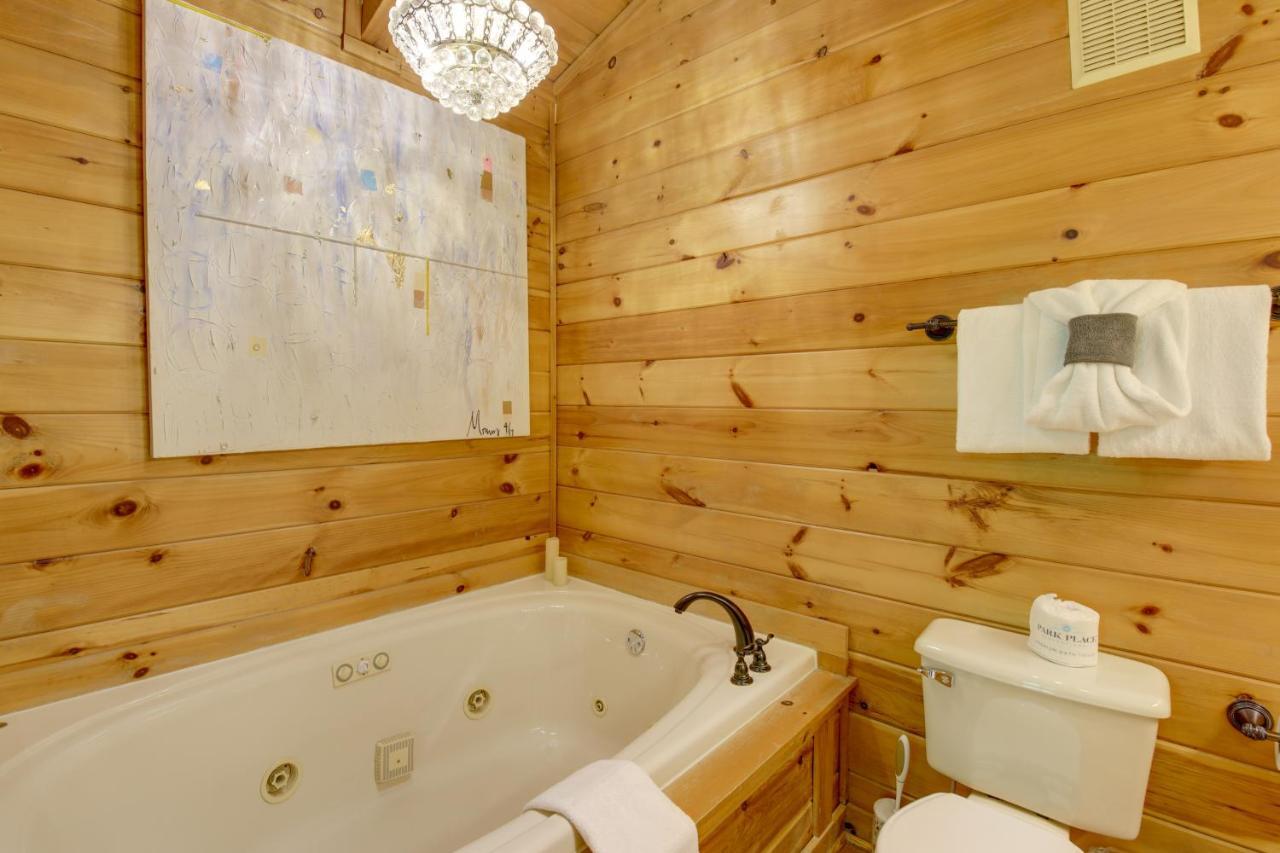 Gatlinburg Family Cabin With Private Hot Tub And Deck!ヴィラ エクステリア 写真